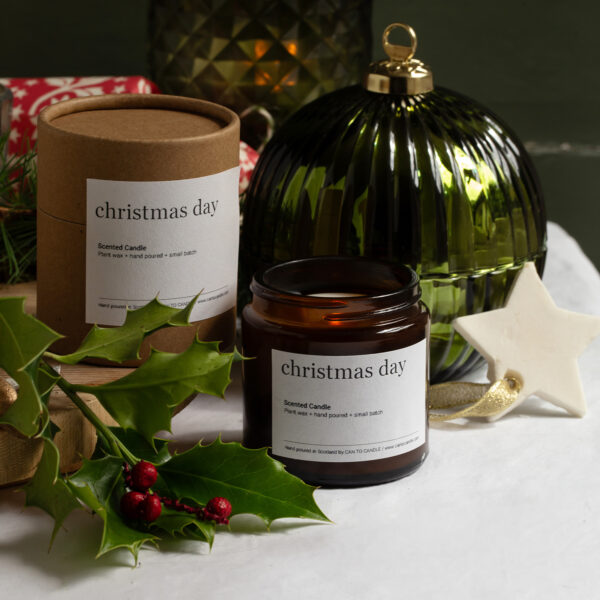 christmas day scented candle using natural wax
