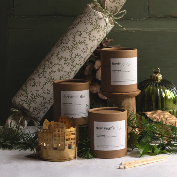 cosy days christmas cracker candle gift set in natural wax